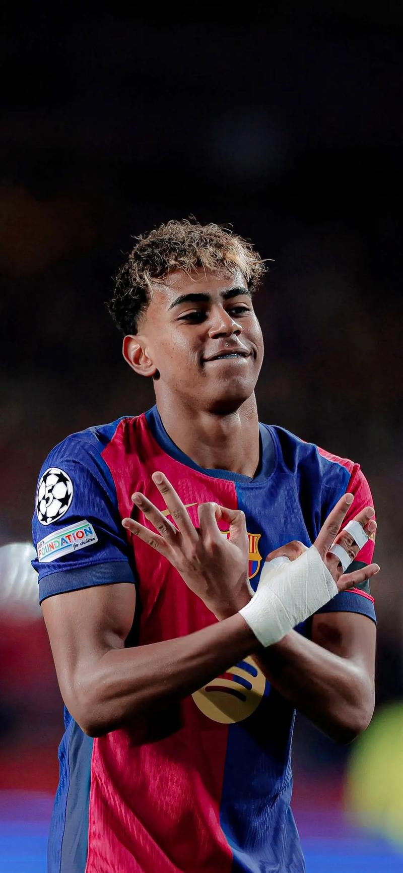 43.3米超远吊射破门，亚当斯创造本赛季英超最远距离进球