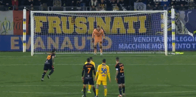 德天空：弗罗因德将21岁前锋弗兰库利诺列入拜仁夏窗引援名单（德天空：弗罗因德将21岁前锋弗兰库利诺纳入拜仁今夏引援候选）