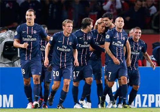 足球比赛中如何保持体能？