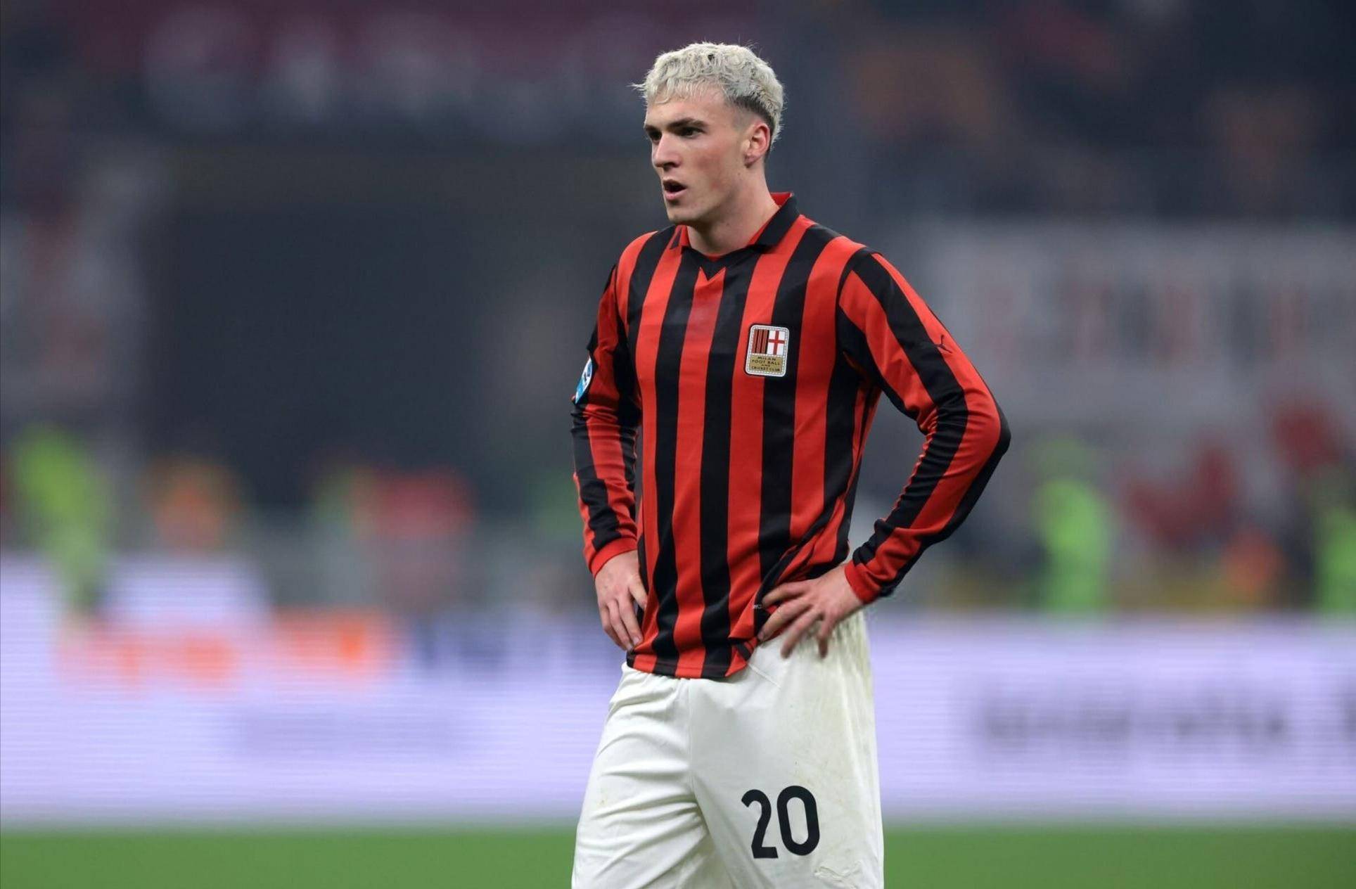 南非主帅：这次夺冠热门是摩洛哥；我坐飞机过来行李箱丢了（南非主帅称摩洛哥为夺冠头号热门，自曝飞抵途中行李遗失）