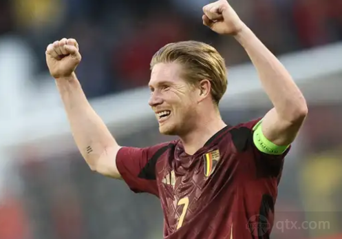 夺冠大热直接对话，阿森纳、拜仁位列欧冠夺冠赔率榜前二（欧冠赔率榜前二对碰：阿森纳与拜仁上演冠军热门之战）