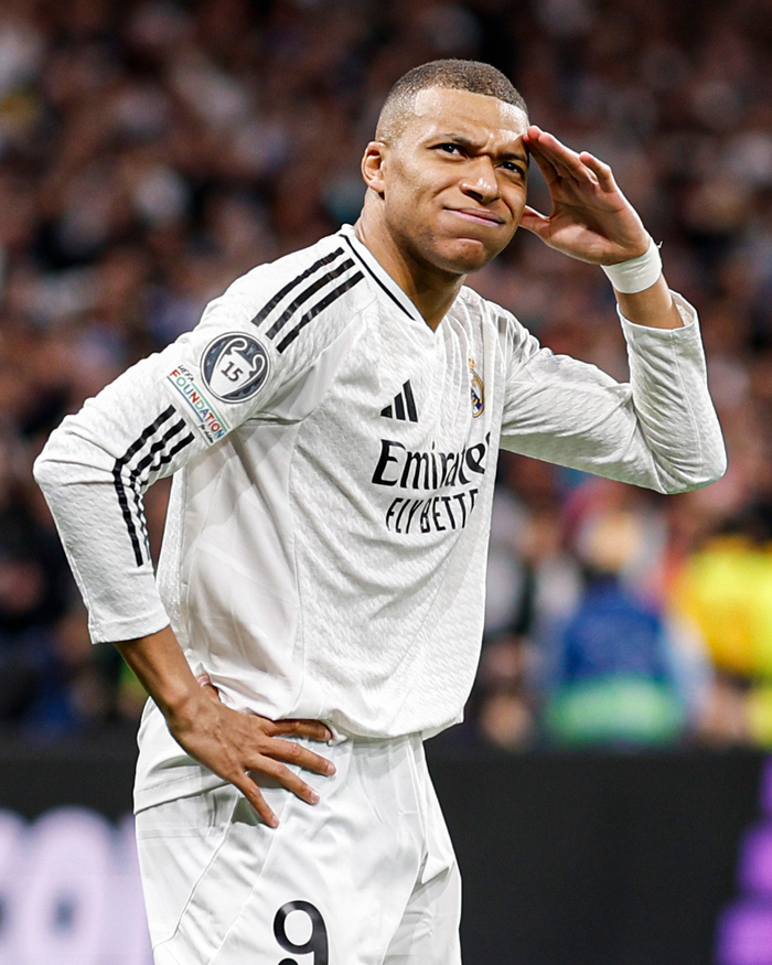 门将扑出关键点球，球迷热议