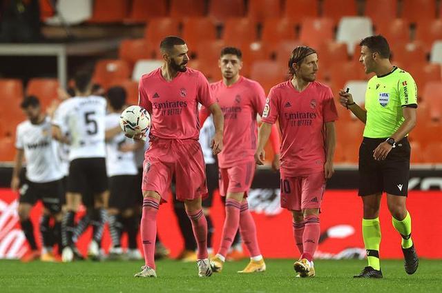 意甲俱乐部球衣胸前广告赞助费TOP10：米兰双雄3000万并列第1