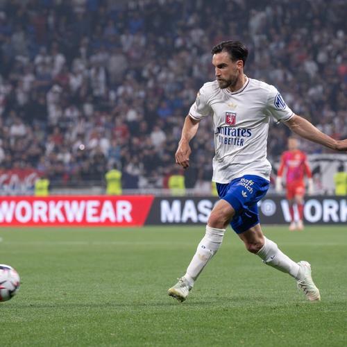 穆帅欧冠七胜贾府，仅瓜帅和安帅对单一对手胜场更多（穆帅欧冠对贾府已取7胜，单一对手胜场仅逊瓜帅与安帅）